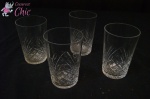 Jogo de 3 copos de água, sucos em cristal com lapidação losango. Medindo 11cm de altura.
