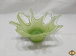 Enfeite, cachepot, centro de mesa da Cristalli, artesanato em cristal. Medindo 23cm de diâmetro x 14,5cm de altura.