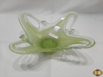 Enfeite, fruteira, centro de mesa da Cristalli, artesanato em cristal. Medindo 29cm de diâmetro x 11,5cm de altura.