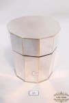 Caixa  longa oitavada em prata 90. Medida 10 cm de altira, 9 cm de diametro