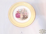 Prato decorativo em cenas românticas .Medidas: 20cm diâmetro.