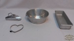 Lote 5 peças em aço inox, pegador ,forma retangular, forma oval e forma em coração.Medidas: 22cm diametro forma redonda, forma retangula 30cm de comprimento e 10cm de largura ,forma de coração 10cm de comprimento , medidor de açucar 15cm de comprimento.