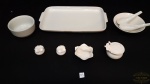 Lote 7 peças  divesos modelos em porcelana branca .medida da bandeja 30cm x 17 cm