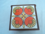 Caixa Porta Joia Madeira Tampo Em Azulejo Pintado. com flores. Medida 15cm x 15cm