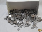 Lote de diversas moedas para colecionador.