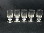 Cinco cálices para licor em vidro translucido medindo 8 cm