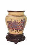 Bowl em cerâmica " grecia" com desenho de  "cavaleiros" com peanha em madeira  altura 10 cm