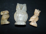 Três corujas em pedra sabão altura 12, 10 e 8 cm