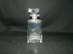 Garrafa  para  whisky em  grosso cristal europeu  translúcido no estilo art déco ricamente facetada    altura 21 cm