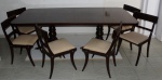 Conjunto para sala de jantar de madeira nobre, composta de: mesa elástica e 10 cadeiras com encosto vazado. 270 x 110 x 75 cm.
