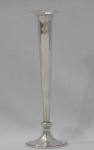 Solifleur de prata lisa, teor 833.  15 cm altura. Peso aprox. 56 gr. (No estado).
