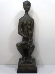 BRUNO GIORGI. Maternidade - escultura de bronze patinado. 97 cm de altura. Assinada. (Lote encontra-se em Brasília, frete por conta do arrematante).
