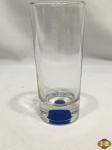 Copo longo em vidro da vodka Absolut. Medindo 16,5cm de altura.