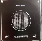LP KRAFTWERK - RADIO-ACTIVITY / GRAVADORA CAPITOL RECORDS / 1975