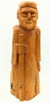 Escultura em madeira assinada na parte inferior Luiz Benício. - Medida: 38 cm - Arte popular