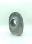 E. Savieto sem assinatura - Escultura em pedra com pequena lasca na parte superior - Medidas: 18 x 13 cm