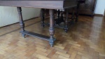 Mesa em madeira nobre, elástica com pés torneados. Mesa de jantar da antiga residencia de L. Freire, na  Av. Atlântica número 260. 205 x 120 x 77 cm.