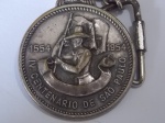 BRASIL - MAGNÍFICO CHAVEIRO EM METAL PRATEADO ALUSIVO AO IV CENTENÁRIO DE SÃO PAULO 1554 - 1954 , PEÇA EM EXCELENTE ESTADO DE CONSERVAÇÃO COM DIÂMETRO DE 38,0 mm