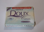 ANTIGA AMOSTRA DO SABONETE " DOUX CARE " PEQUENA CAIXA / TAMANHO DE UMA CAIXA DE FÓSFOROS / SEM O SABONETE