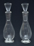 Par de grandes perfumeiros estilo art deco, em demi cristal liso, alt. 22cm