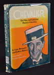 LIVRO - "CHEVALIER - THE FILMS AND CAREER OF MAURICE CHEVELIER" - RINGGOLD, GENE AND BODEER, DEWITT, 1973, New Jersey, The Citadel Press, 242p., ilustrado, grande formato, encadernado c/ sobrecapa. (sobrecapa um pouco gasta).