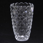 Vaso estilo art deco, em cristal ecológico lapidado em cabochons; Alt. 24cm