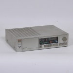 COLECIONISMO - Gradiente - Rádio e amplificador modelo R343 - Caixa e aplicações em metal - Não testado - Med: 42 x 30 x 11cm