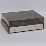 COLECIONISMO - Philips - Toca discos vinil modelo 202 eletronic - Caixa em madeira nobre e aplicações em metal - Não testado - Med: 39 x 33 x 13cm