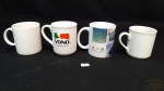 Lote 4 Canecas  diversas Em Porcelana . Medidas: 8 cm altura 7 cm diâmetro menor , maior 9 cm altura 7 cm diâmetro.
