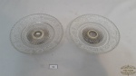 Par de baleiros em vidro  sob pe de metal . Medeida 14,5 cm de daimetro