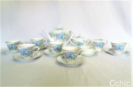 Jogo Cha 10 Peças Fina Porcelana Noritake  decorada com flores azuis.. Perfeito estado de conservaçao- FRISO OURO .CONTEM :6  xicaras de cha - 7 CM DE ALTURA ,9 CM DE DIAMETRO ,6 Pires  14 CM DE DIAMETRO,1  leiteira  10 cm de altura,1 bule de cha ,MANTEGUEIRA SEM TAMPA 8 CM DE DIAMETRO, Açucareiro ,9 CM DE ALTURA
