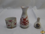 Lote composto de floreira solifleur, porta trecos e miniatura de jarra em porcelana. Medindo a floreira 12,5cm de altura.
