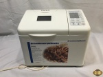 Maquina de fazer pão da Breadman Ultimate TR220C na cor branco faltando peças