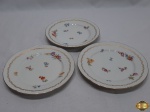 3 pratos de bolo em porcelana polonesa floral com ouro. Medindo 19cm de diametro