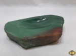 Saboneteira em bloco de pedras semipreciosa verde.