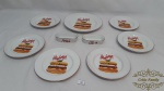 Jogo 9 Peças para Hamburguer em Porcelana, sendo 1 prato Servir, 6 pratos e 2 porta molhos . Medidas: prato grande 25cm diametro , menor 19cm de diametro , porta molho 12cm de comprimento 9 peças.