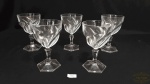 5 taças  para agua em cristal grosso.Medida 14 cm altura ,  9 cm de diametro