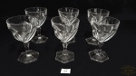 6 taças para vinho em  cristal grosso. Meddia 14 cm altura, 7 cm diametro