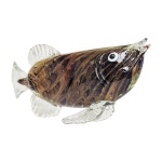 MURANO - Peixe de coleção translúcido, com detalhes em dourado cintilante e estilizados na cor preto.Belíssimo efeito de movimento. Exemplar de rara beleza em perfeito estado.Dimensões: 30 cm x 14 cm x 8 cm.