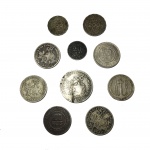 Conjunto com 10 moedas nos valores de 20, 100  e 200 Réis. Moeda mais antiga do ano de 1920.