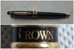 Caneta Crown verde com dourado, necessita de carga. comp.13,5cm