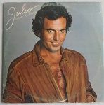 DISCO DE VINIL: Long Play (1984) Julio Iglesias  -  selo: CBS - capa em bom estado com marcas de uso, disco em bom estado, classificação: (VG).