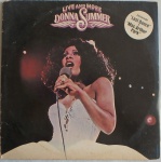DISCO DE VINIL: Long Play (1978) - Live and More - Donna Summer  - Disco Duplo - selo: Casablanca  - capa em bom estado, apresenta desgaste do tempo, disco em bom estado, classificação: (VG+).