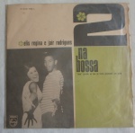 DISCO DE VINIL: Long Play (1965) - Dois na Bossa - Elis Regina e Jair Rodrigues selo: Philips  - capa em bom estado, desgaste do tempo, disco em bom estado, classificação: (VG).