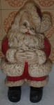 Escultura de Papai Noel em Gesso, ricamente policromado. Alt. 36cm
