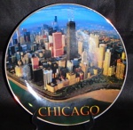 Prato em porcelana, decorados com foto de Chicago em transfer print. Diam. 20 cm
