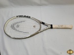 Raquete de tênis Nano Titanium Head, Peso 240 gramas, cabeça 740 cm2. No estojo original.