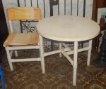 Mesa e 03 cadeiras modelo tubular com tampo em fibra de vidro década de 70 .(desgastes)