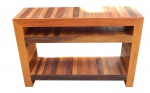 Móvel hack em madeira com acabamento em ambos os lados.  (desgastes) 80 x1,20x40 cm