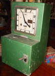 Relógio de ponto  Rod Bel. (desgastes) med.:  58x32 x30cm